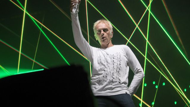 El cantante Karl Hyde durante su actuación en el Sónar 2019 / EFE