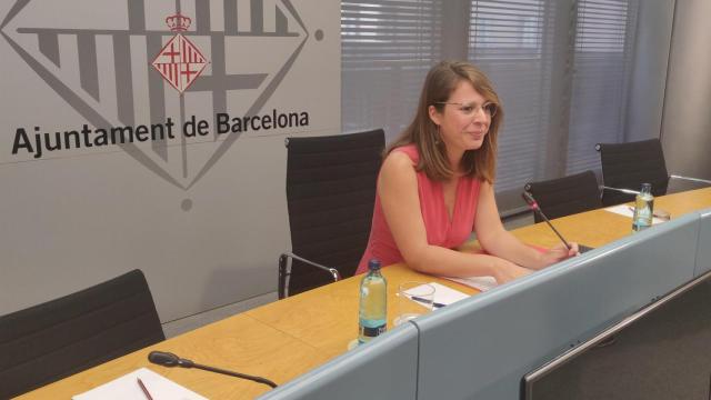 La teniente de alcalde de Urbanismo de Barcelona, Janet Sanz, durante una rueda de prensa / EUROPA PRESS