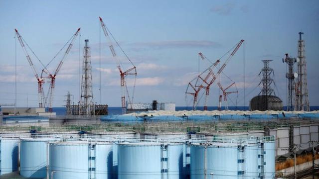 Tanques en la central de Fukushima, Japón