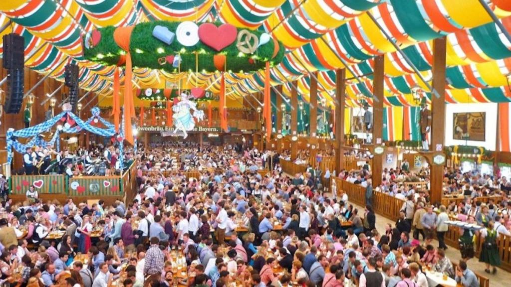 El festival Oktoberfest Barcelona torna amb les cerveses