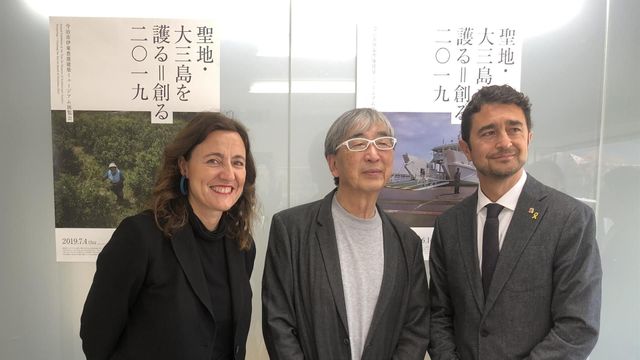 La presidenta del Port de Barcelona, Mercè Conesa, el arquitecto japones Toyo Ito y el conseller de Territori de la Generalitat, Damià Calvet / PORT BARCELONA
