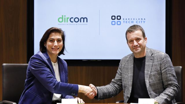 Maria Lluïsa Martínez y Miquel Martí, de la la Associació de Directius de Catalunya y Barcelona Tech City, respectivamente / BARCELONA TECH CITY