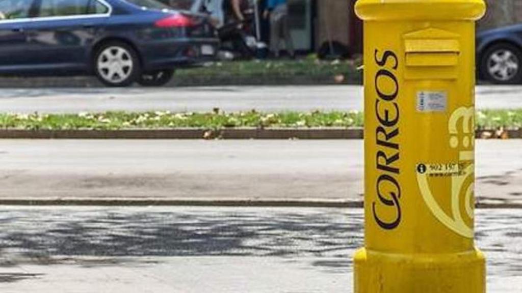 Un bústia de Correus en una imatge d'arxiu / EFE