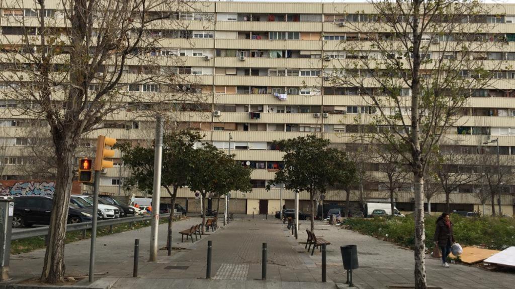 Bloc d'habitatges de La Mina / GUILLEM ANDRÉS