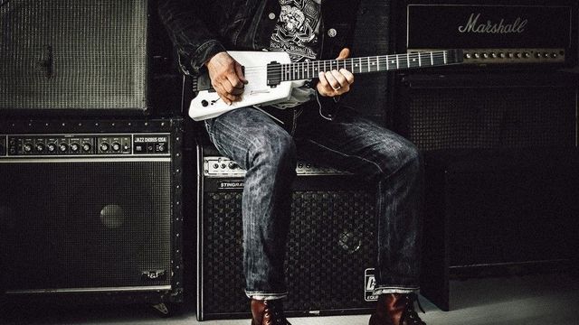 Guitarrista de Rock / Clem Onojeghuo en PEXELS
