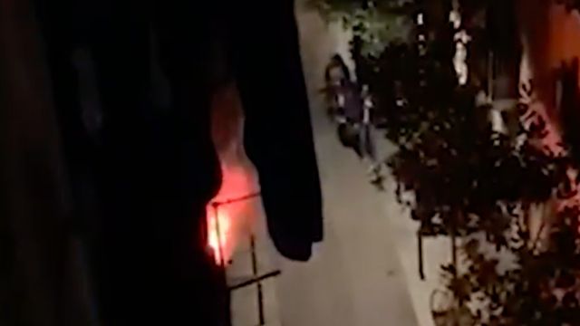 Llamas en un piso en el incendio de la Barceloneta / CG