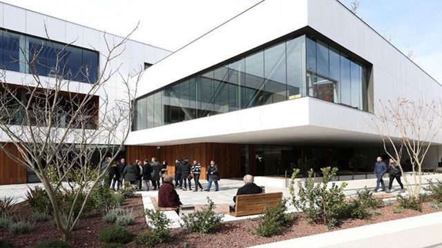 El tanatorio de Sancho de Ávila, que gestiona Servicios Funerarios de Barcelona / MÉMORA