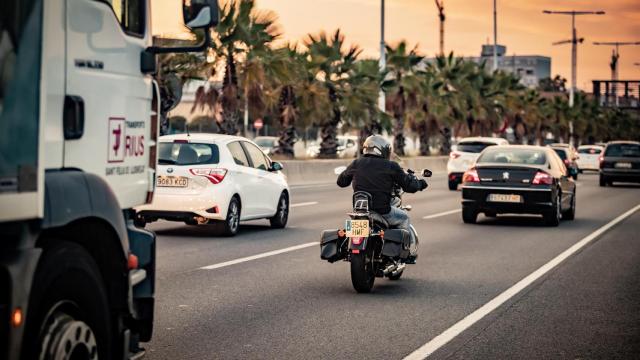 El objetivo de los Mossos es que no haya Tráfico en la Ronda Litoral, que se ha reducido por la ZBE / SERVEI CATALÀ DE TRÀNSIT
