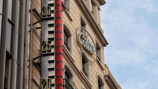 Termómetro de la primera tienda de Cottet en Barcelona / CEDIDA
