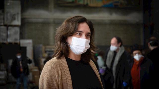 Ada Colau, con mascarilla, durante la crisis del coronavirus / EUROPA PRESS