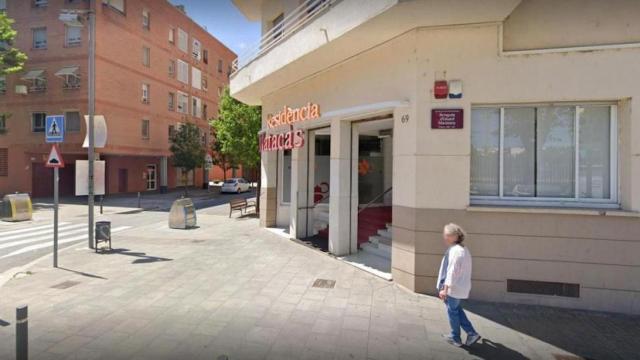 La residencia Matacàs de Sant Adrià de Besòs, donde han fallecido 90 ancianos / GOOGLE MAPS