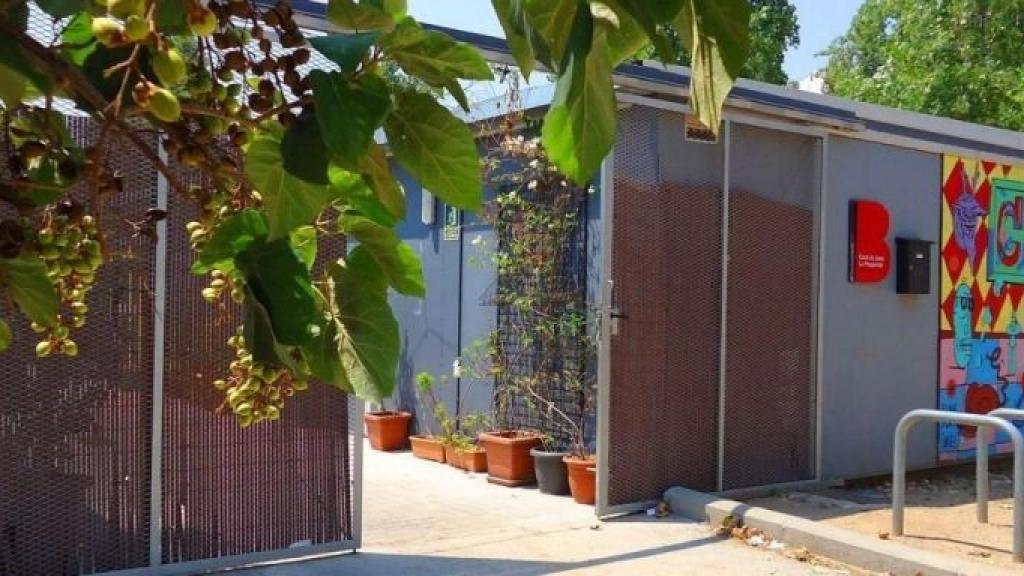 Módulos prefabricados del Casal de Joves de Prosperitat / CASAL JOVES PROSPERITAT