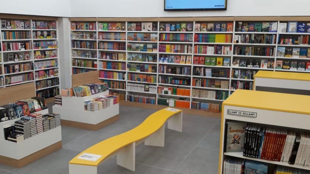 Interior d'una botiga d'Abacus Cooperativa