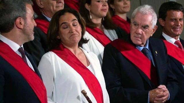 Ada Colau, entre Jaume Collboni y Ernest Maragall / EFE