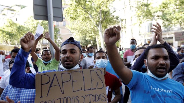 Imagen de la manifestación a favor de los derechos de migrantes y refugiados / EFE
