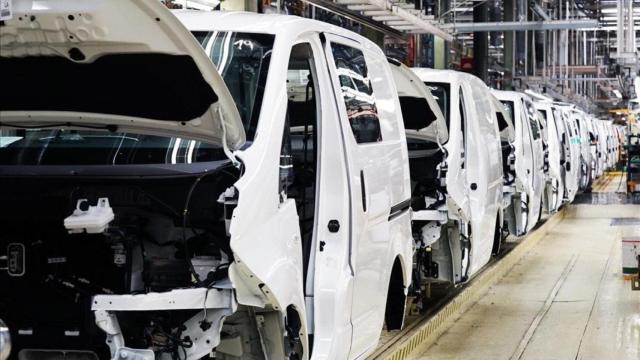 Línea de montaje en la planta de Nissan en la Zona Franca de Barcelona / EUROPA PRESS