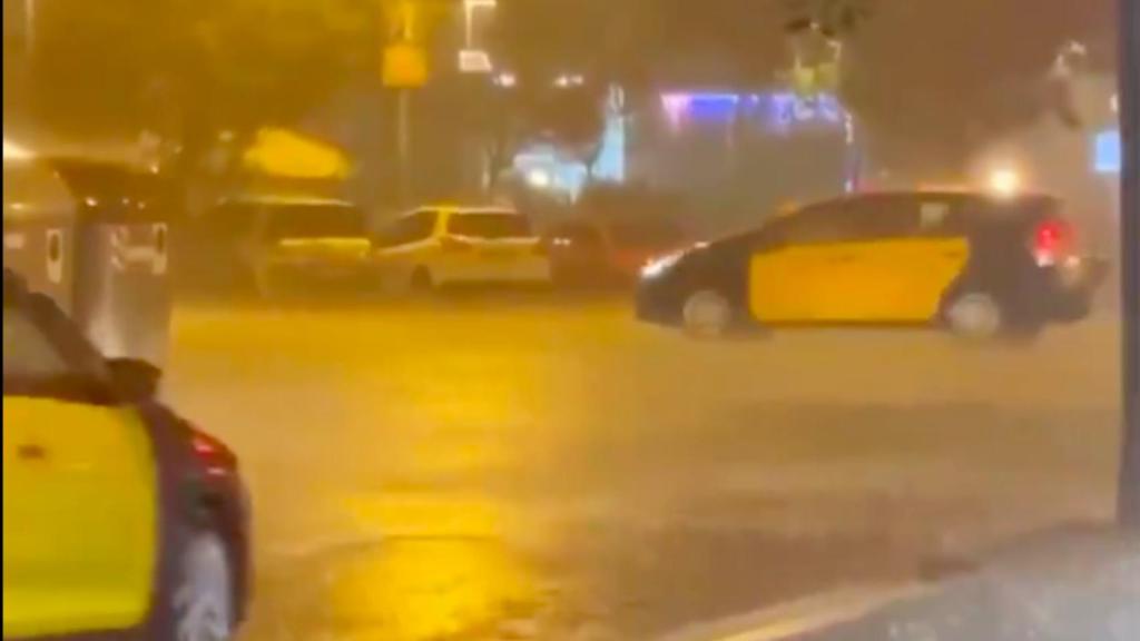 Fuerte lluvia sobre Barcelona / TWITTER