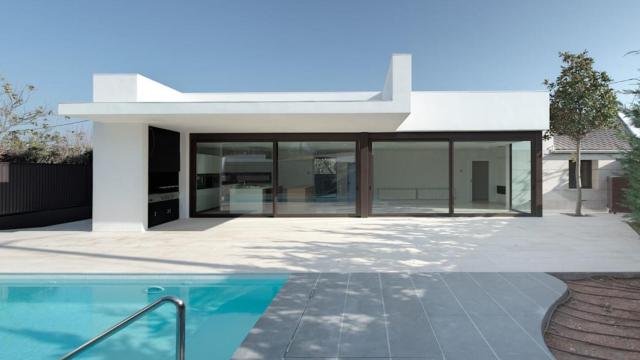 Exterior de una vivienda de lujo en Matadepera, el pueblo más rico de España / HOMIFY