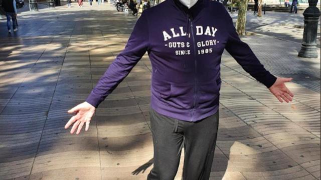 Josep Maria Mainat, de incógnito por las Ramblas / TWITTER JM MAINAT