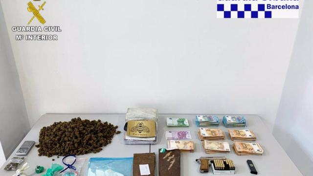 Desarticulada una banda que traficaba con drogas en Nou Barris / GUARDIA CIVIL