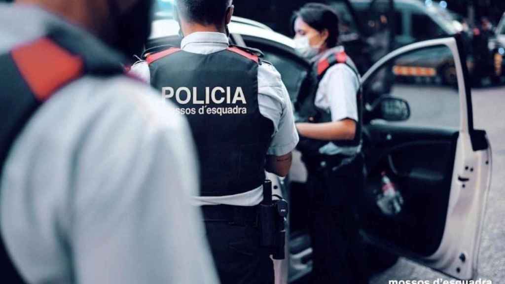 Mossos patrullando en una imagen de archivo