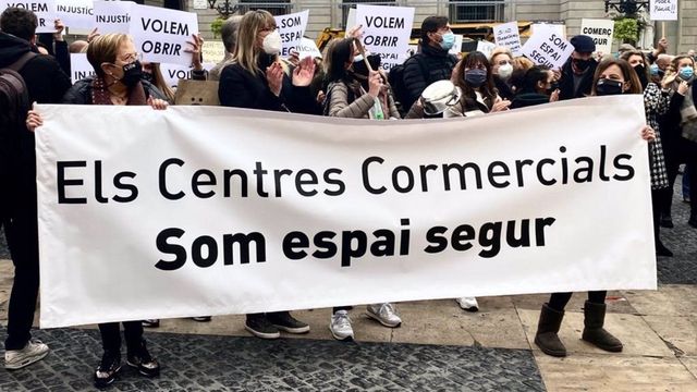 Manifestación para la reapertura de centros comerciales / EUROPA PRESS