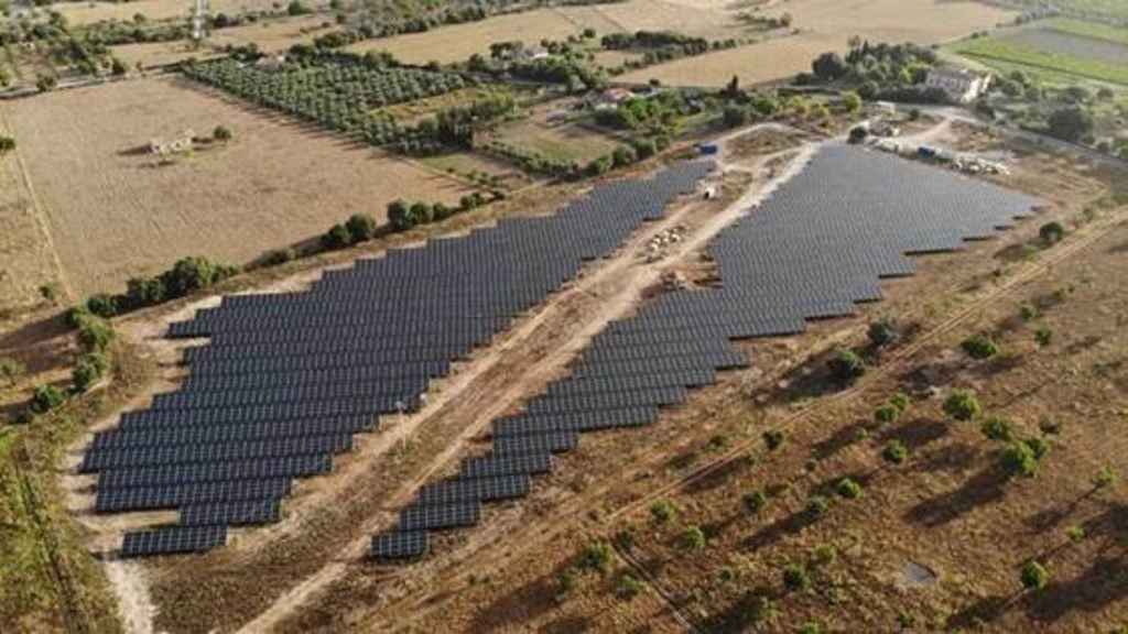 Holaluz y Enerparc AG firmen un PPA per comprar 84 MW d'energia renovable fotovoltaica a Balears / HOLALUZ