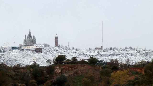 El Tibidabo, en Barcelona, con nieve en un imagen de archivo