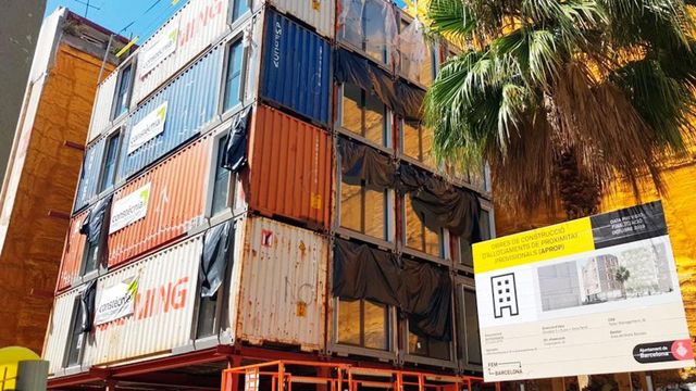 Construcción de los pisos contenedor en Ciutat Vella / CG