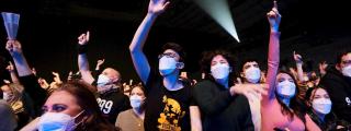 Asistentes al concierto de Love of Lesbian en Barcelona / EFE