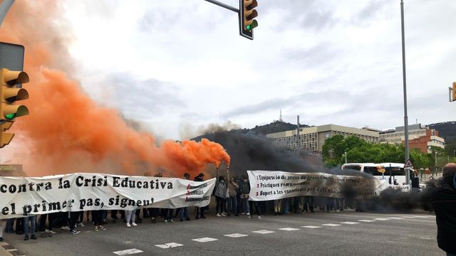 Manifestación de estudiantes en la avenida Diagonal de Barcelona / EUROPA PRESS