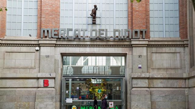 El mercado del Ninot acoje una prueba piloto para estimar el aforo en espacios públicos mediante WiFi / AYUNTAMIENTO DE BARCELONA