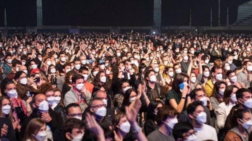 Públic al concert de Love of Lesbian al Sant Jordi / EUROPA PRESS