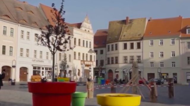 Plaza de la ciudad alemana de Torgau, en la que se ha instalado un pene gigante / SPUTNIK MUNDO