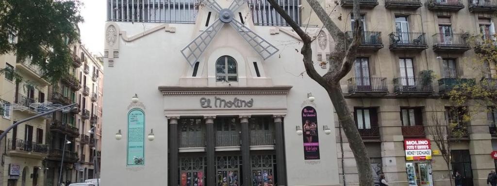El teatro El Molino, en el Paral·lel, que ahora compra el Ayuntamiento / METRÓPOLI - JORDI SUBIRANA