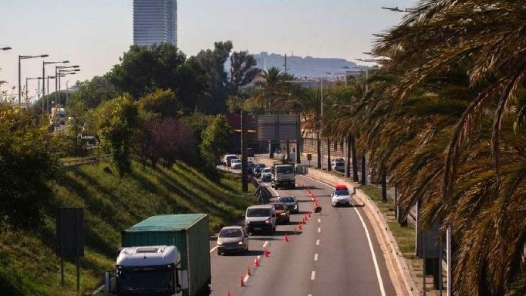 Vehículos en la Ronda Litoral / EUROPA PRESS