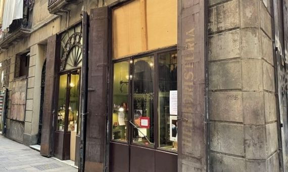 Exterior de la Herboristeria del Rei, este agosto / METRÓPOLI