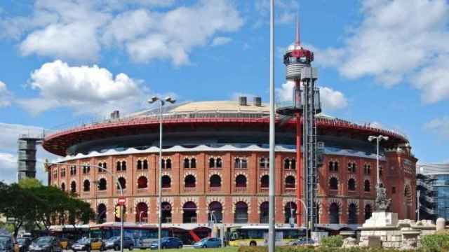 Centro Comercial Les Arenes, reformado por el arquitecto Luis Alonso