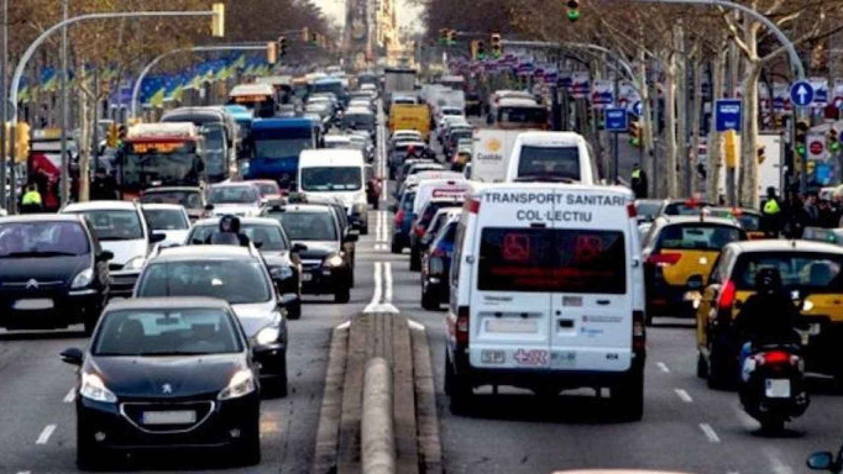 Tráfico en Barcelona / EFE