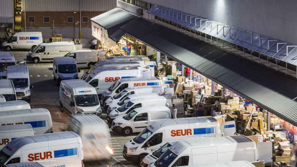 Vehicles de repartiment de l'empresa Seur / SEUR