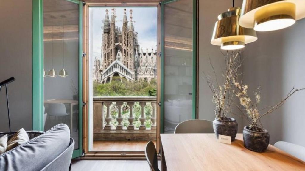 Vivienda de exposición de la inmobiliaria de lujo Barnes en Barcelona / BARNES