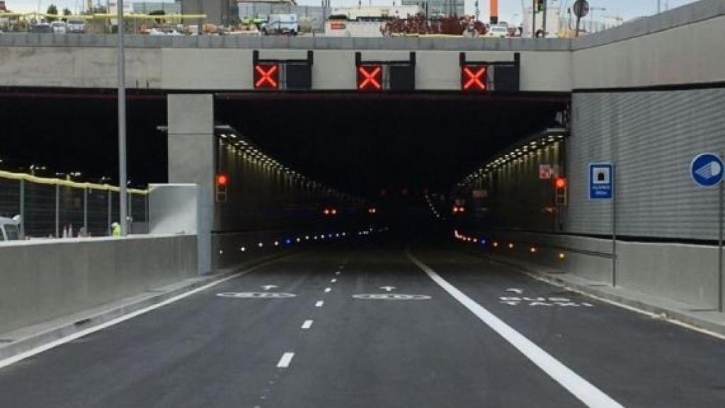 Entrada al túnel de Glòries desde la calle de Padilla / METRÓPOLI - PABLO MIRANZO