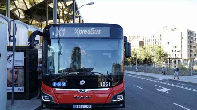 Uno de los buses Exprés de Barcelona, el X1