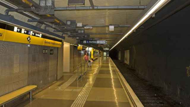 Una estación de la L4 del metro de Barcelona