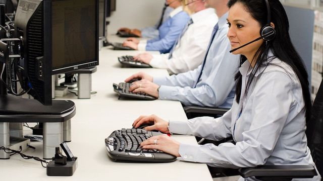 Trabajadores de un 'call centre' en una imagen de archivo / FLICKR