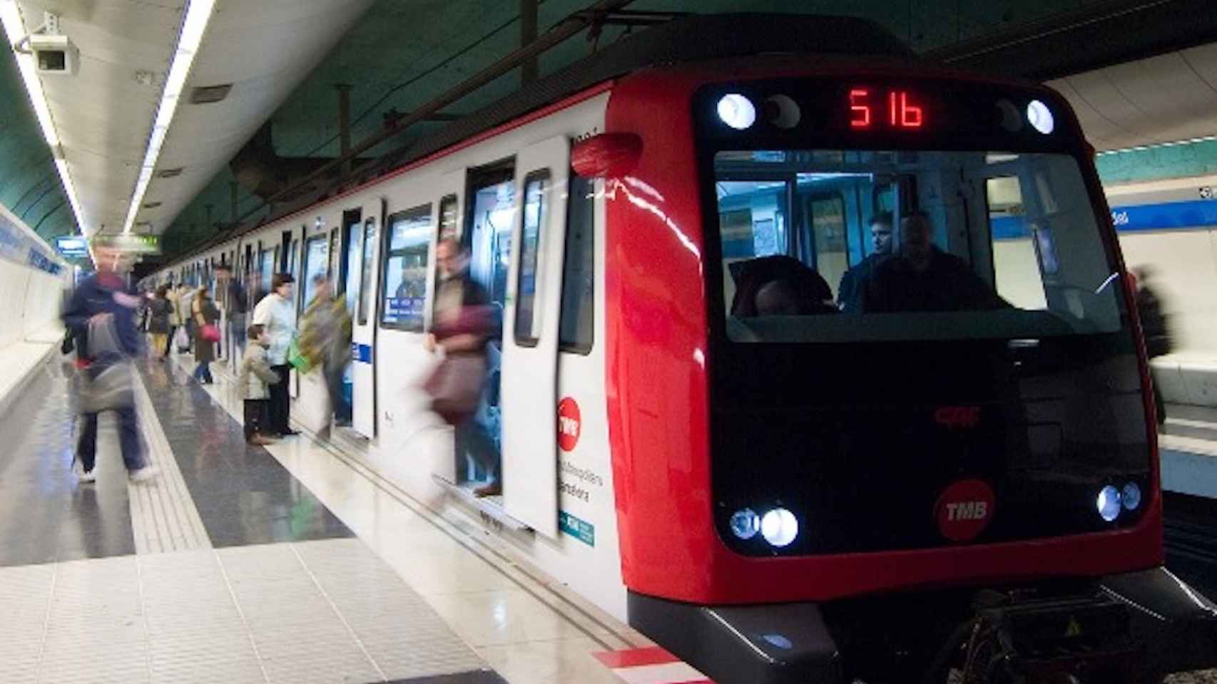 Un convoy del metro en una estación, en Barcelona / TMB