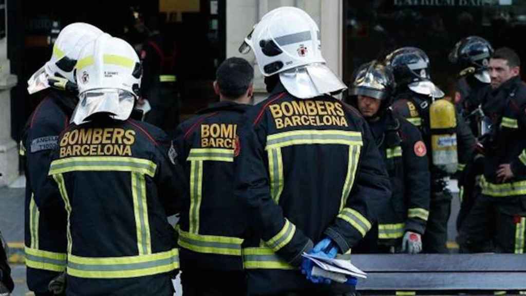Bombers de Barcelona en una imatge d'arxiu