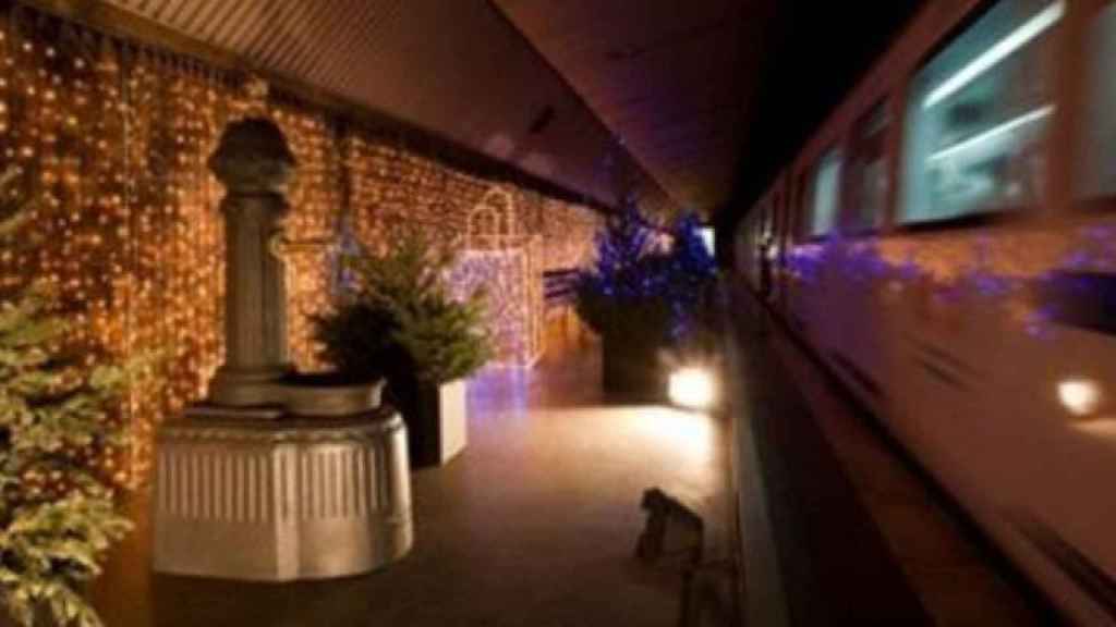 La estación de Gaudí durante la Navidad de 2008