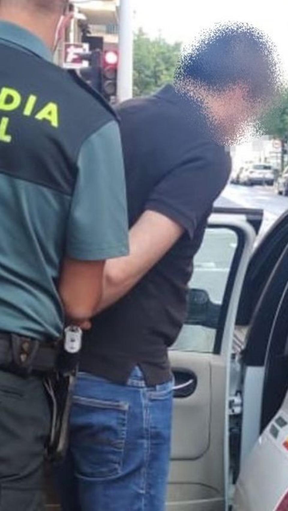 Home detingut per la Guàrdia Civil en una imatge d'arxiu / GUÀRDIA CIVIL