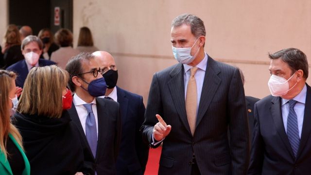 El Rey inaugura el salón Alimentaria sin el recibimiento de Colau / EFE - Quique Garcia